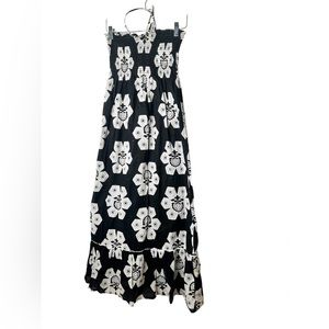 Black & White Floral Smocked Elastic Bust with Halter Strap Summer Dress M/L